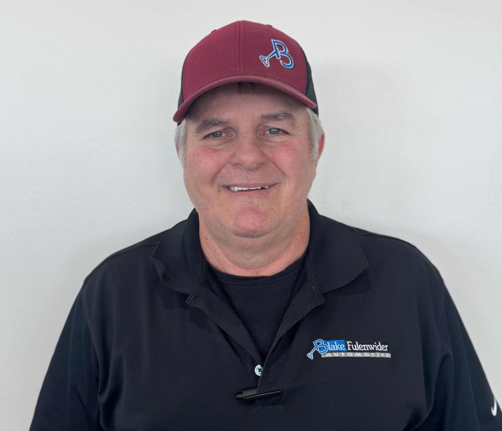 Service Neil Driver, Service Advisor