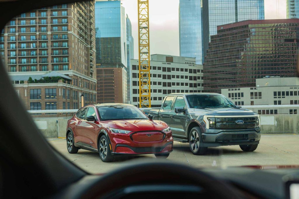 Mme F150lighnting Onroof.jpg