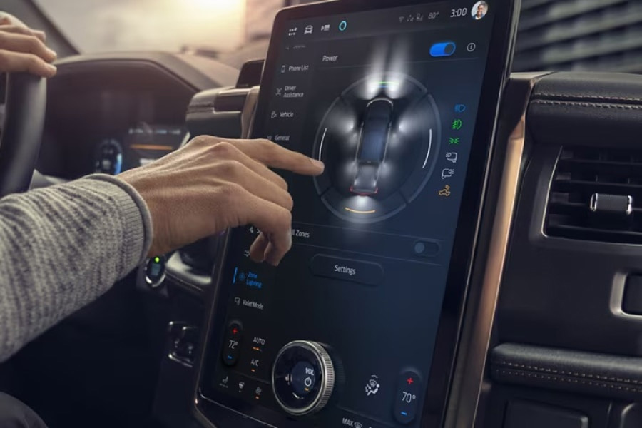 24 Frd F15 Lightning 56312 900x600