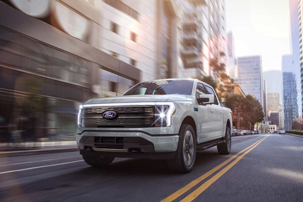 F 150 Lightning Onroad O.jpg