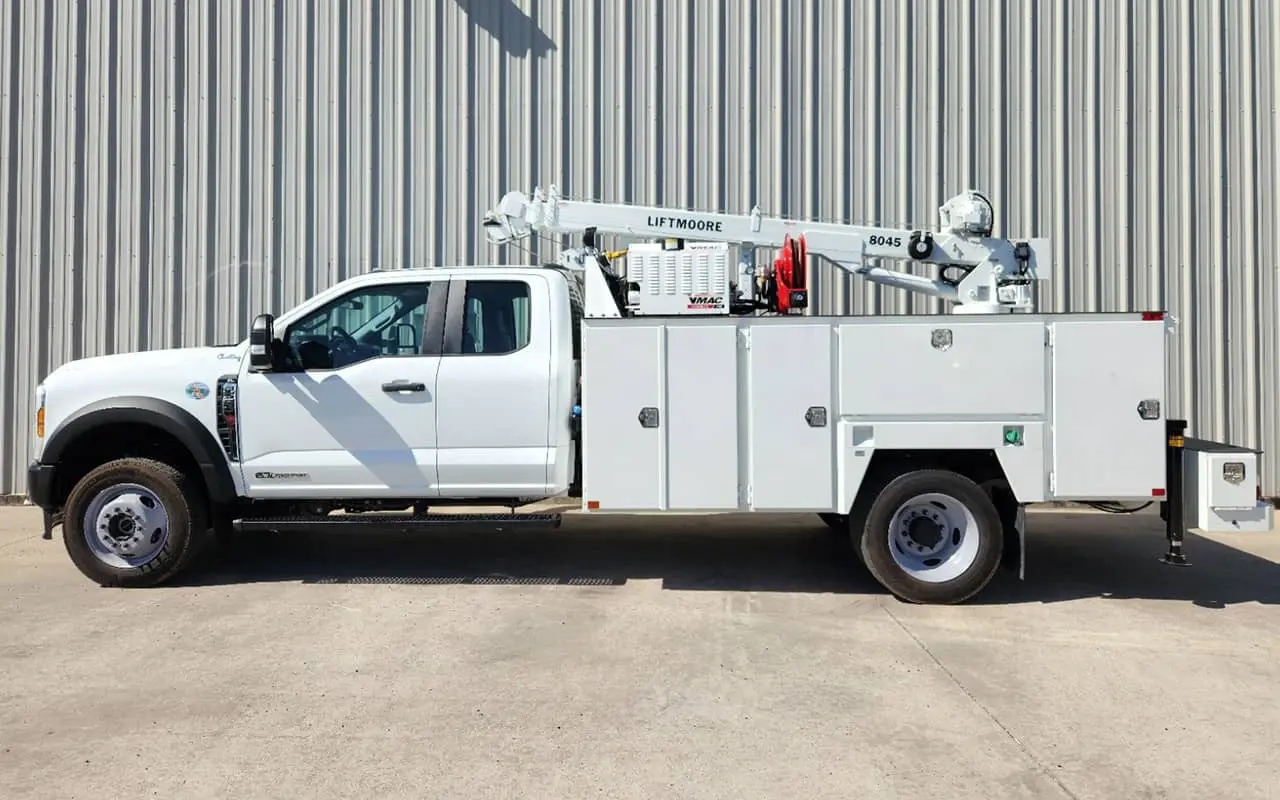 Mechanic Service Truck With Crane Body