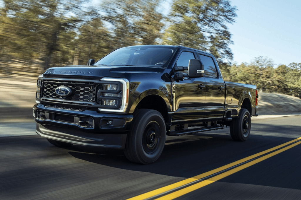 22023 Ford Super Duty F 250 Xl Stx Appearance Package 02 (1)