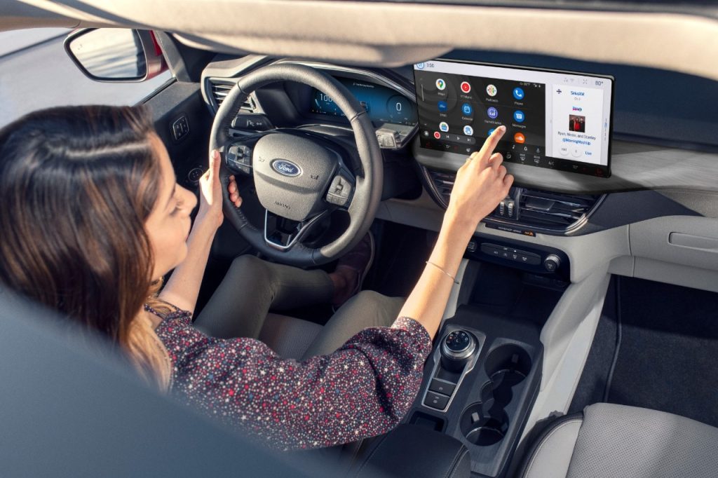 2025 Escape Interior