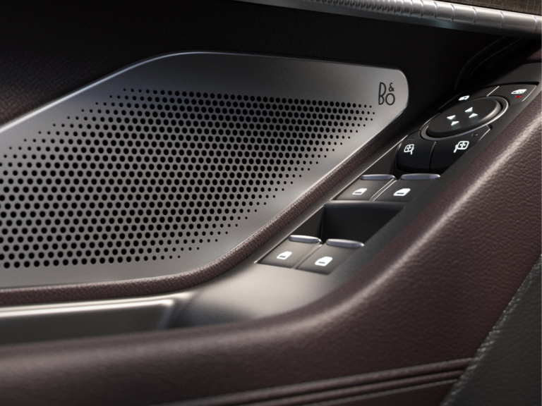 2025 Ford Explorer Detail02
