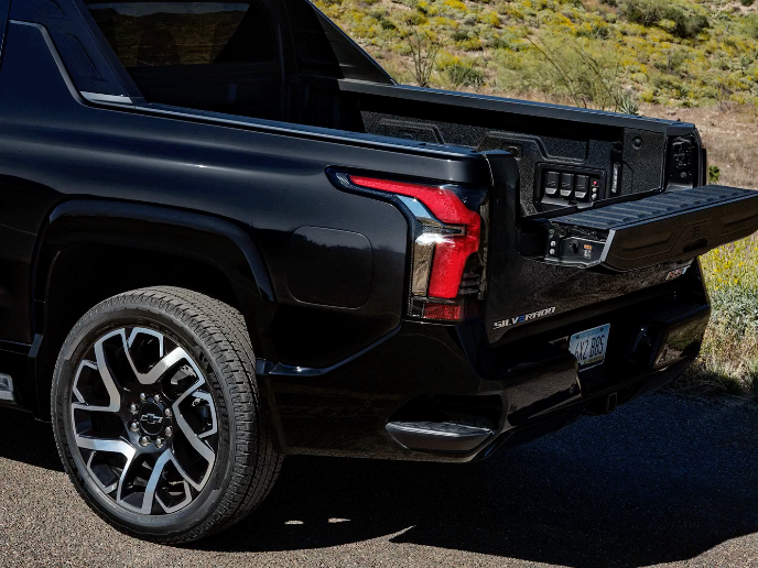 2026 Chevrolet Silverado Ev Back