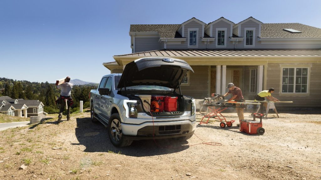 2022 F 150 Lightening Xlt