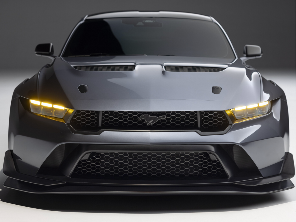 2025 Ford Mustang Gtd01