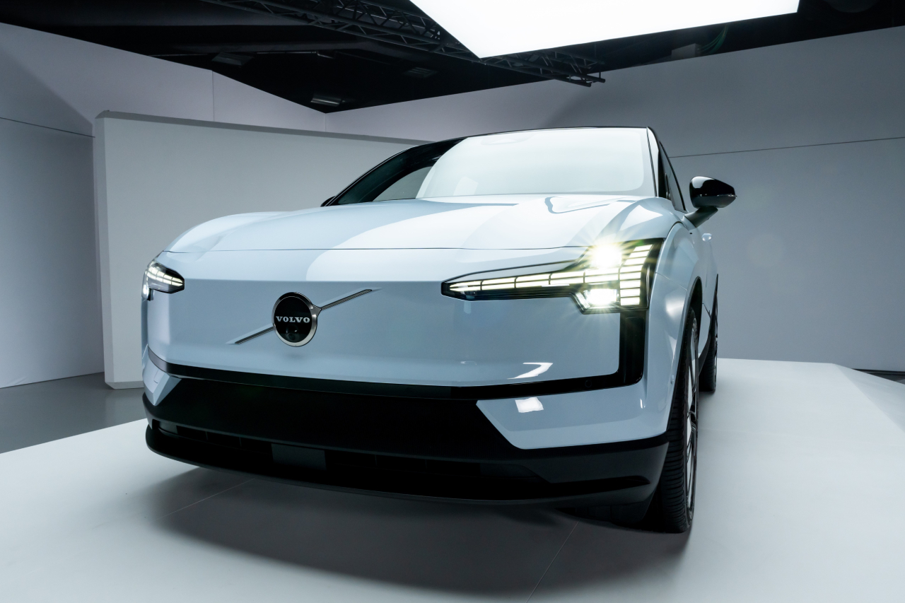 315643 Volvo Ex30 Studio Exterior