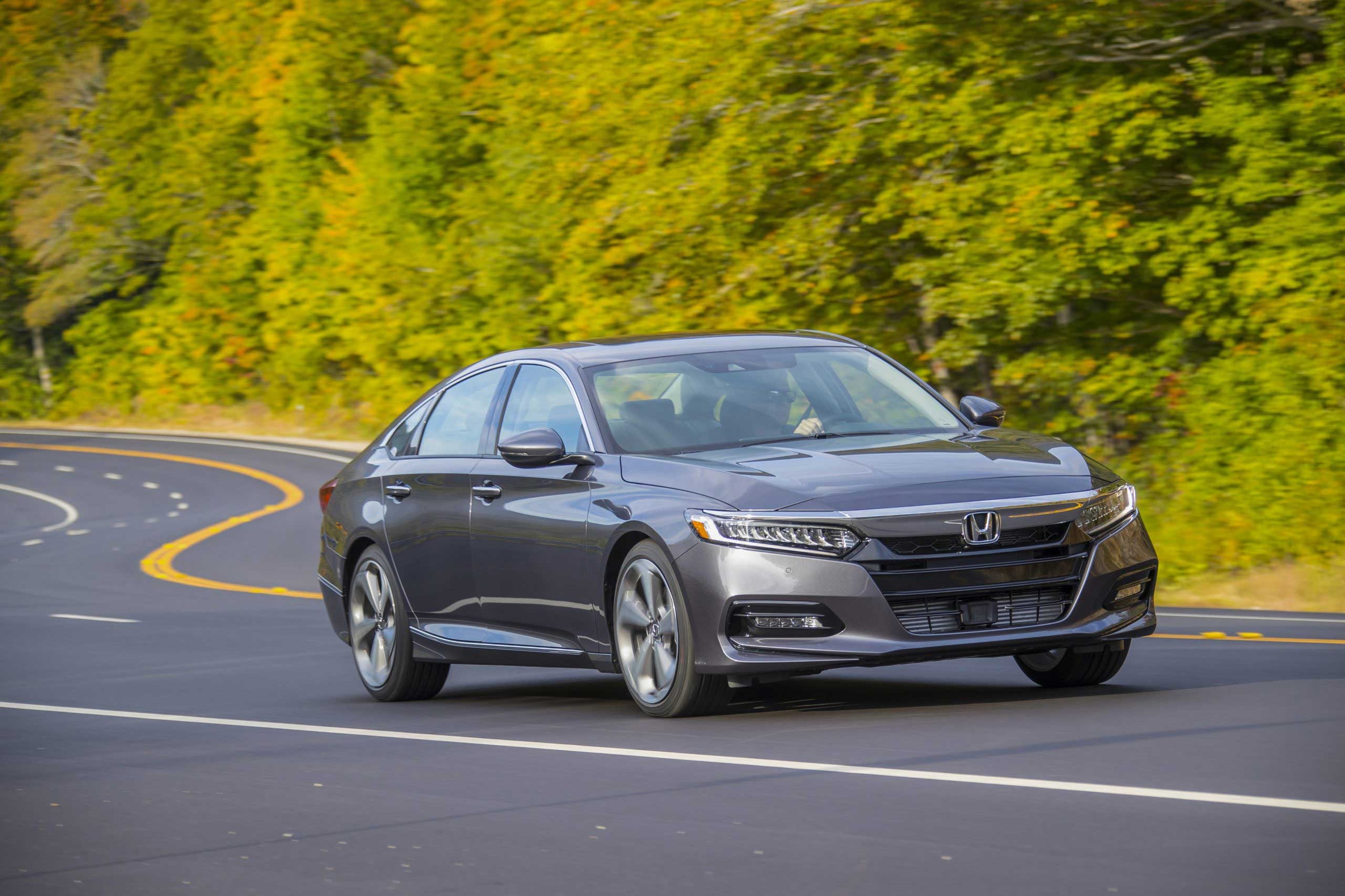 2020 Honda Accord Touring 2
