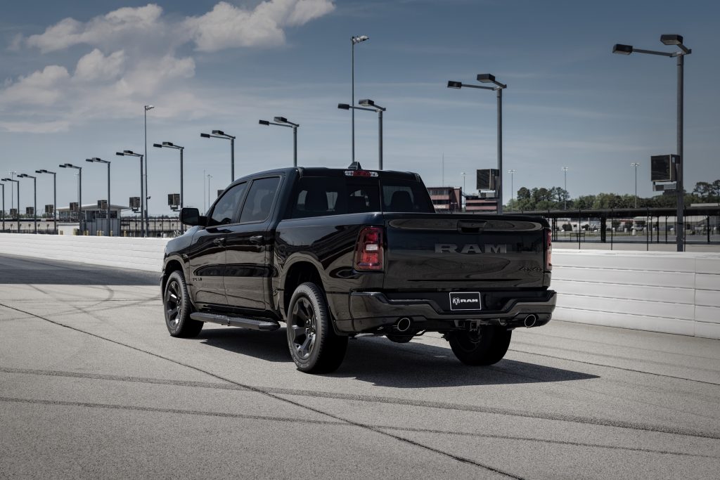 2026 Ram 1500 Black Express With Hemi® V 8 Rear 3/4
