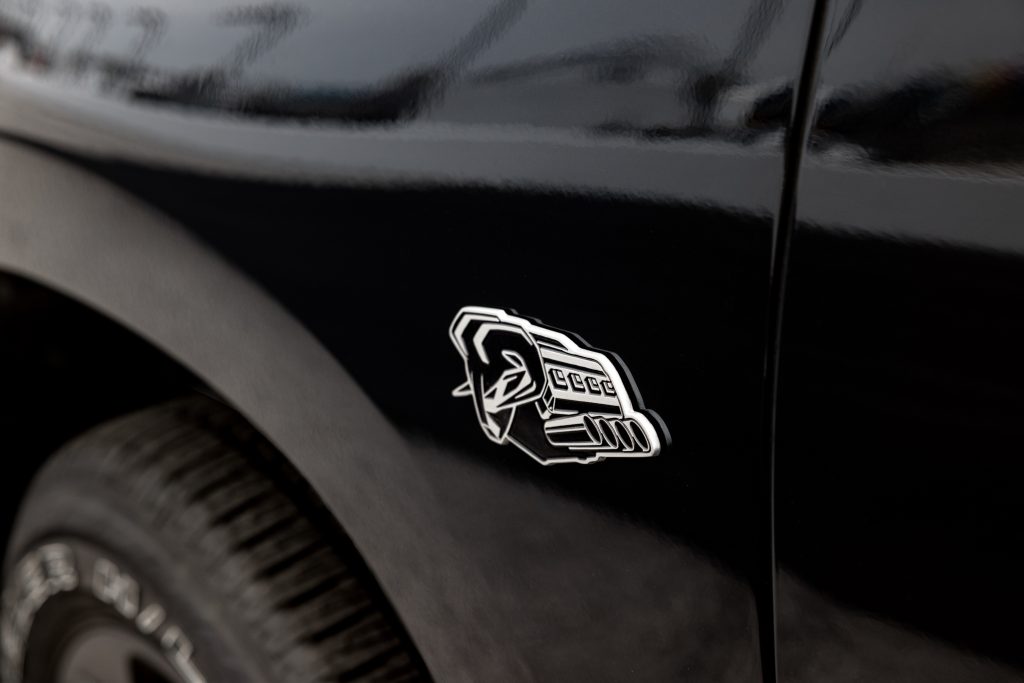 2026 Ram 1500 Black Express With Hemi® V 8 Symbol Of Protest Ba