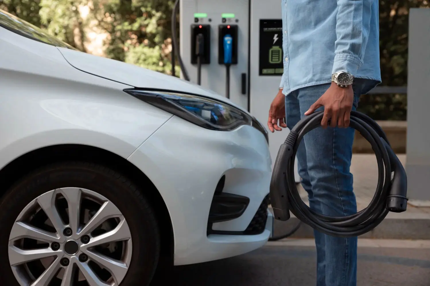 Electric Vehicle Dealer near South Austin TX
