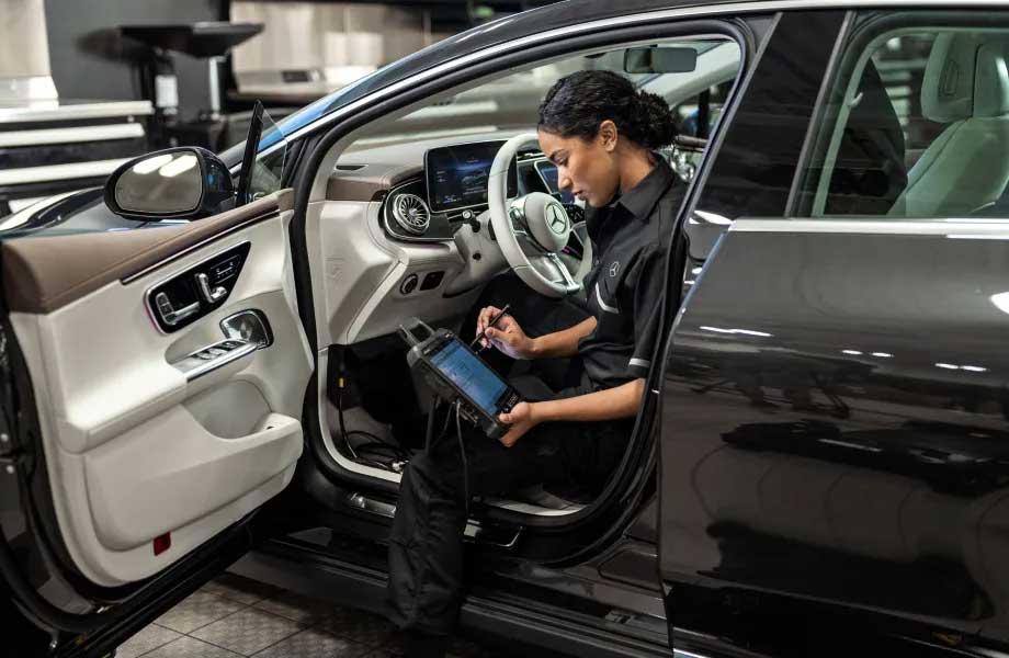 Mercedes Benz Technician