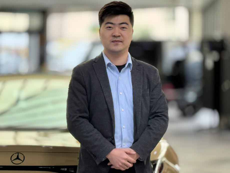 Shawn Li Sales Manager Speaks Mandarin