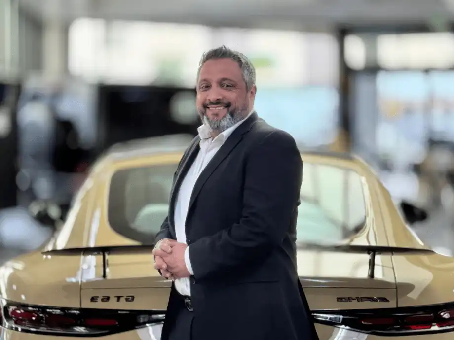 Wael Jubarat Sales Manager Speaks Arabic Copy