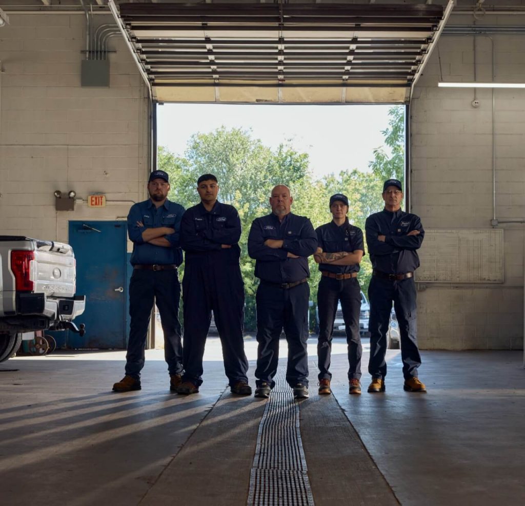 Dealer Technician Uniforms 07 1846