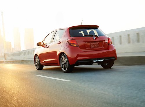 SEO-Images-Sized-2015-Toyota-Yaris