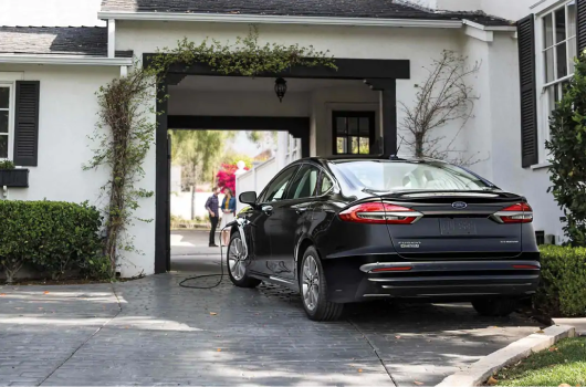 Purchase a new Ford Hybrid vehicle from Roesch Ford in Bensenville, IL