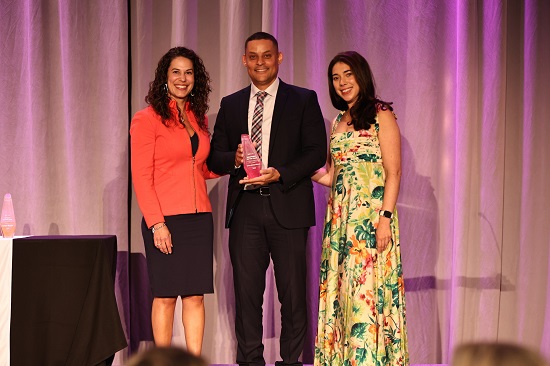 Neftali Feliciano Ceo Cancer Alliance Network Accepts Nonprofit Of The Year Award At Incredible Awards