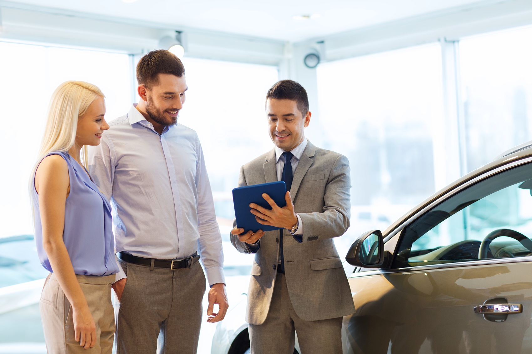 Finance expert talking to potential buyers